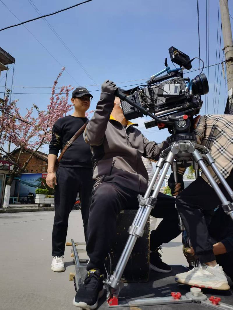 西吉县广告片拍摄：快消品牌爆款之选，网感内容适配社媒传播！